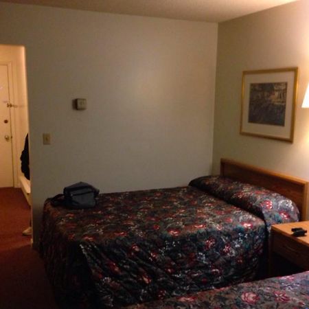 Super 9 Motel Albion Екстер'єр фото
